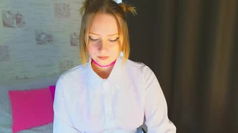 Cutie online show from October 19, 2025, 6:58 am