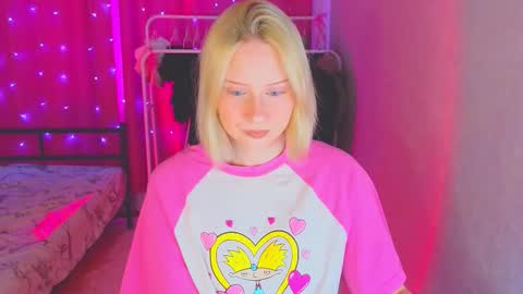 Cutie online show from February 23, 2026, 10:56 am