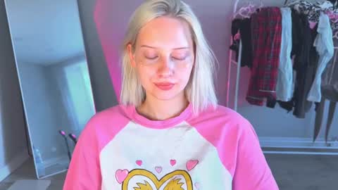 Cutie online show from August 5, 2026, 10:18 am
