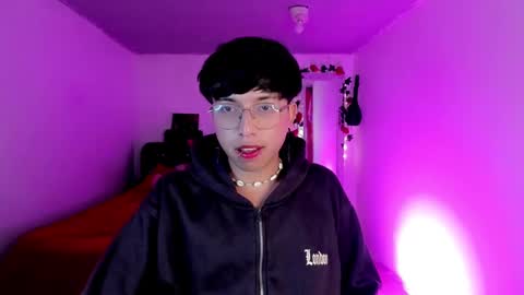 Angel  online show from November 14, 2025, 5:06 am