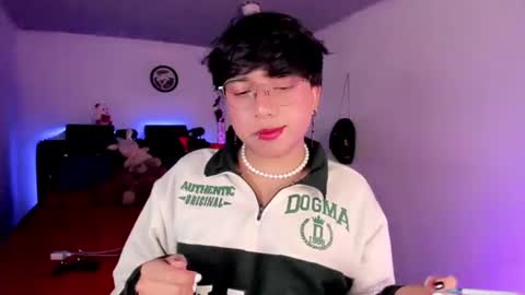 Angel  online show from June 11, 2026, 2:22 am