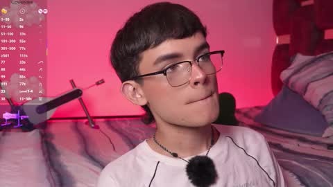 Angelo I work from home this is my room  online show from October 25, 2025, 4:53 am