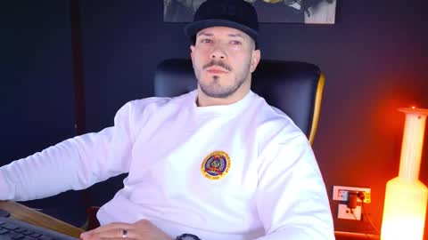 Snapshot of angeloeric chatting on January 17, 2025, 5:32 am BlackWolf online show from January 17, 2025, 5:32 am