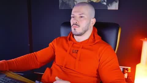 Snapshot of angeloeric chatting on January 18, 2025, 5:31 am BlackWolf online show from January 18, 2025, 5:31 am