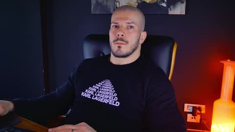 Snapshot of angeloeric chatting on January 21, 2025, 12:18 pm BlackWolf online show from January 21, 2025, 12:18 pm