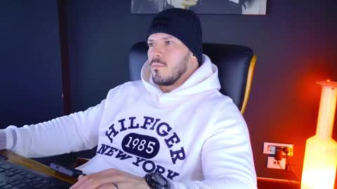 Snapshot of angeloeric chatting on January 28, 2025, 1:49 pm BlackWolf online show from January 28, 2025, 1:49 pm