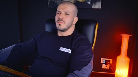 Snapshot of angeloeric chatting on February 14, 2025, 2:33 pm BlackWolf online show from February 14, 2025, 2:33 pm