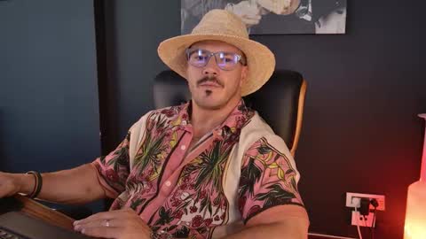 Snapshot of angeloeric chatting on September 20, 2025, 10:16 am BlackWolf online show from September 20, 2025, 10:16 am