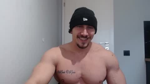  ------- SEX SHOW WITH GUYS AND GIRLS  MUSCLE SHOW online show from February 4, 2025, 11:27 am