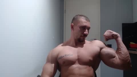  ------- SEX SHOW WITH GUYS AND GIRLS  MUSCLE SHOW online show from November 14, 2025, 3:00 pm