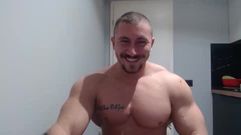  ------- SEX SHOW WITH GUYS AND GIRLS  MUSCLE SHOW online show from November 28, 2025, 9:45 am