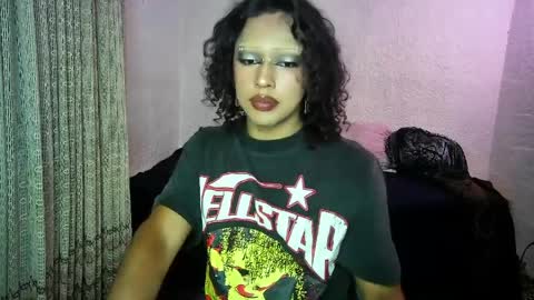 Snapshot of angelsdustxxx chatting on March 31, 2026, 2:46 am online show from March 31, 2026, 2:46 am