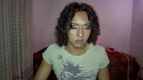 Snapshot of angelsdustxxx chatting on April 20, 2026, 2:47 am online show from April 20, 2026, 2:47 am