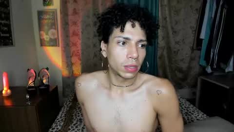 Snapshot of angelwhitte chatting on June 15, 2026, 6:37 am angelwhitte online show from June 15, 2026, 6:37 am