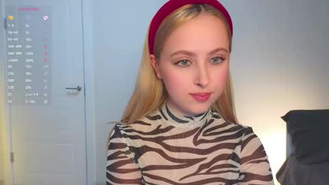 Snapshot of angelxloe chatting on February 7, 2026, 10:46 pm Im Chloe i do FLASH BOOBS for new fan club online show from February 7, 2026, 10:46 pm