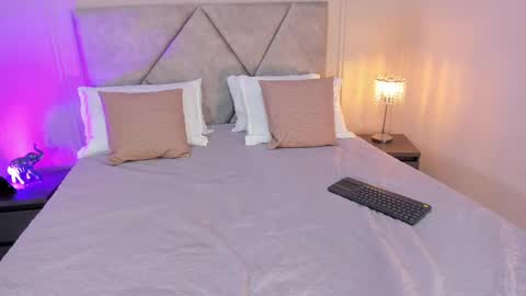 Snapshot of angely_perry chatting on November 6, 2025, 4:35 am angely_perry online show from November 6, 2025, 4:35 am