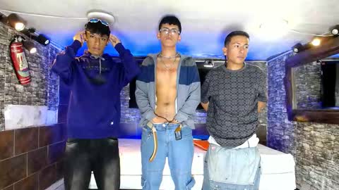 anghelytos online show from October 31, 2025, 9:38 pm