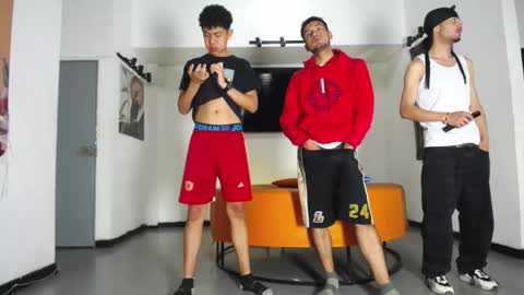 anghelytos online show from November 23, 2025, 12:38 pm