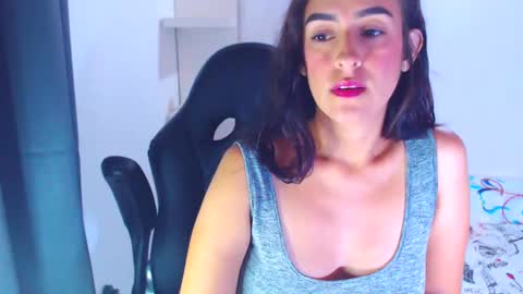Snapshot of angie_dreamgirl chatting on December 5, 2024, 2:22 pm IG angie dreamgirl01 online show from December 5, 2024, 2:22 pm