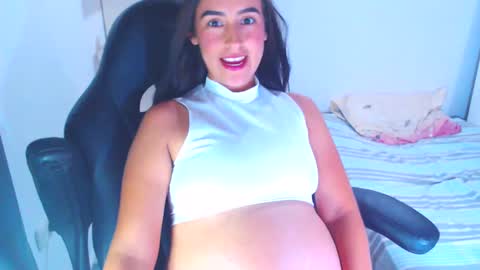 Snapshot of angie_dreamgirl chatting on January 12, 2025, 5:54 pm IG angie dreamgirl01 online show from January 12, 2025, 5:54 pm