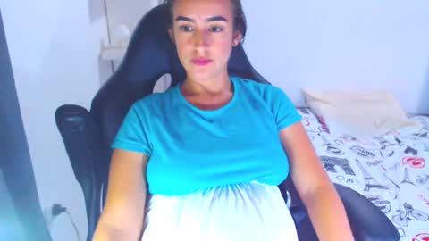 Snapshot of angie_dreamgirl chatting on January 23, 2025, 1:45 pm IG angie dreamgirl01 online show from January 23, 2025, 1:45 pm
