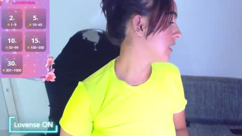 Snapshot of angie_dreamgirl chatting on October 9, 2025, 5:38 am IG angie dreamgirl01 online show from October 9, 2025, 5:38 am