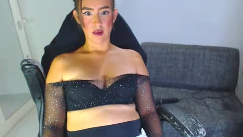 IG angie dreamgirl01 online show from November 18, 2025, 12:16 am