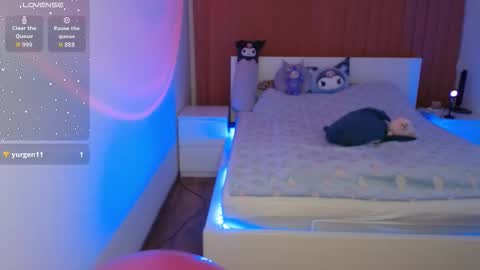 angie_faee online show from October 28, 2025, 3:36 pm