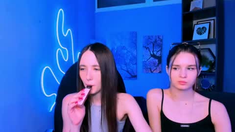 Snapshot of angie_foxy chatting on July 2, 2026, 7:20 pm Angle online show from July 2, 2026, 7:20 pm