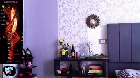 Snapshot of angiebaxter chatting on December 3, 2024, 7:44 pm Angiebaxt online show from December 3, 2024, 7:44 pm