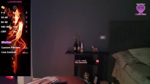 Snapshot of angiebaxter chatting on October 15, 2025, 12:44 am Angiebaxt online show from October 15, 2025, 12:44 am