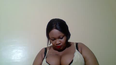 Angie online show from November 1, 2025, 11:07 pm