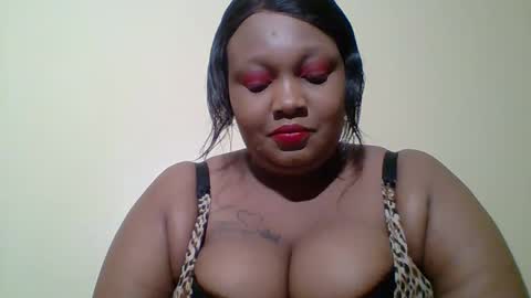 Angie online show from November 2, 2025, 8:33 pm