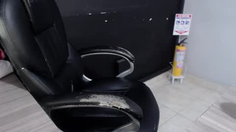 angy online show from April 1, 2026, 1:41 pm