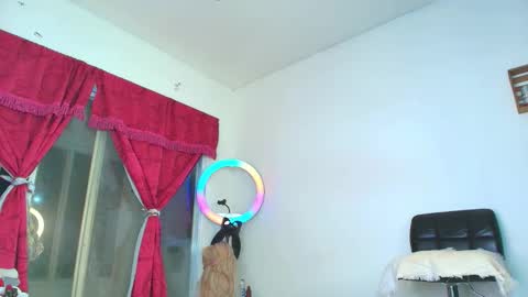 Jovana Michell online show from October 17, 2025, 11:57 am