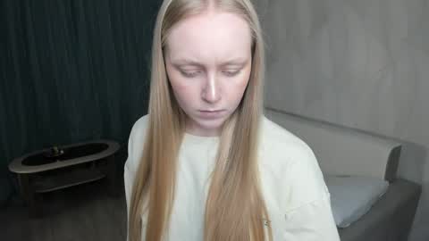 Violet online show from April 19, 2026, 6:13 am
