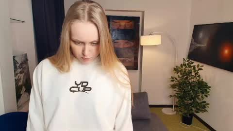 Violet online show from April 29, 2026, 11:03 am
