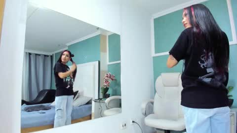 Snapshot of ania_gomez chatting on February 6, 2026, 10:35 pm Ania online show from February 6, 2026, 10:35 pm