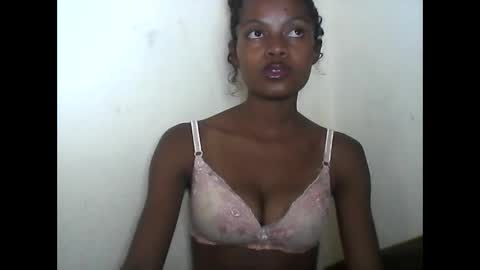 anicha_69 online show from May 23, 2026, 8:29 am