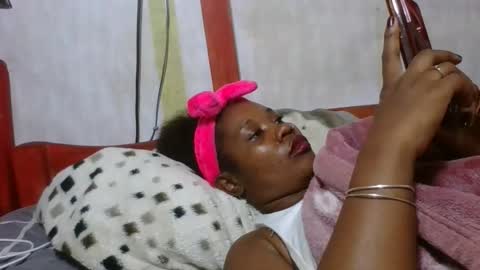 anicka9704 online show from April 17, 2026, 12:13 am