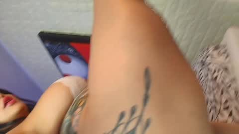 laura  online show from December 20, 2024, 7:39 pm