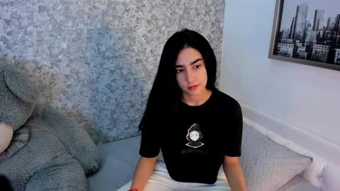 anika_h online show from March 3, 2026, 11:49 am