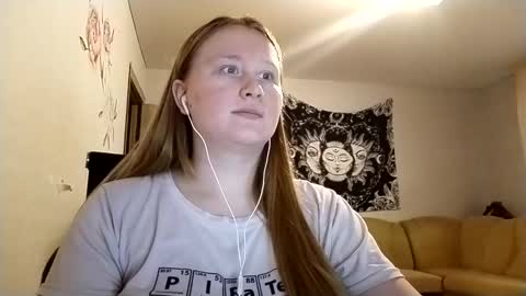 Snapshot of anika_lipps chatting on December 17, 2025, 1:06 pm Anika online show from December 17, 2025, 1:06 pm