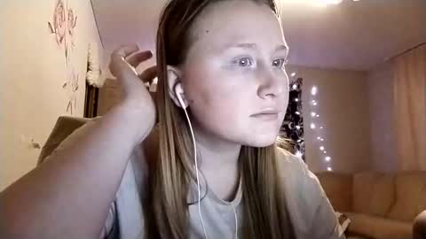 Snapshot of anika_lipps chatting on January 13, 2026, 4:45 pm Anika online show from January 13, 2026, 4:45 pm