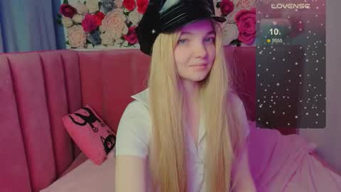 Alica online show from November 12, 2025, 10:15 am