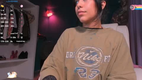 Snapshot of anisahade chatting on December 16, 2024, 12:48 am Anisahade online show from December 16, 2024, 12:48 am