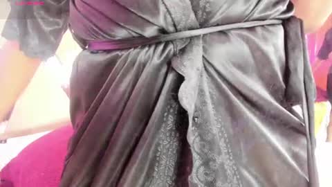 Snapshot of anisha_zambrano chatting on July 6, 2026, 1:19 pm anisha_zambrano online show from July 6, 2026, 1:19 pm