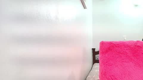 ana independent model online show from March 16, 2026, 5:44 am