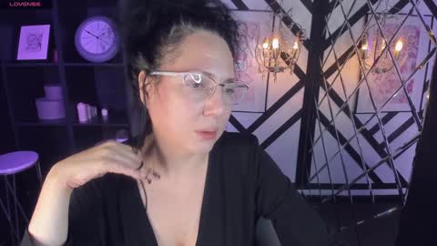 Snapshot of anita_muse chatting on December 16, 2024, 6:10 am Anita online show from December 16, 2024, 6:10 am