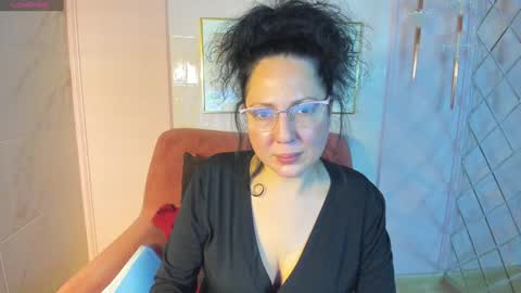 Snapshot of anita_muse chatting on December 19, 2024, 2:35 pm Anita online show from December 19, 2024, 2:35 pm